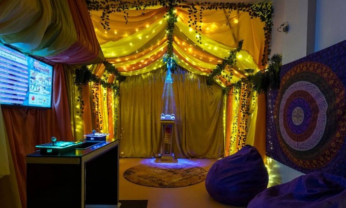 Trafalgar Village Casa | OASIS WITH DISNEY'S ALADDIN VR/ARCADE/XBOX