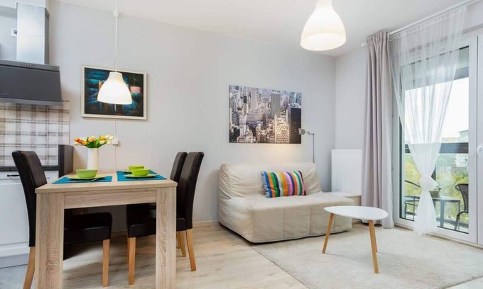 Powazki Apartamento | Obozowa 20 | Beige Apartment | Parking | Desk
