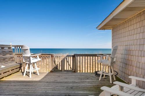 Kill Devil Hills Casa | OBX 4BR Oceanfront Cottage