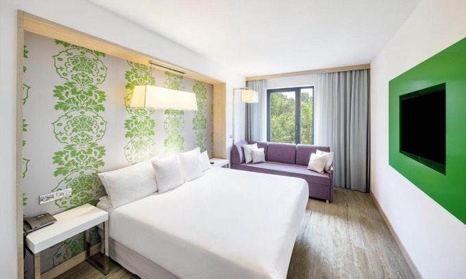 Smichov Hotel | Occidental Praha Five