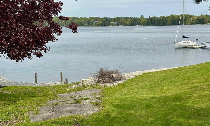 Masons Point Cabaña | Oceanfront 2BR Private Cottage Pet Friendly In the Head Of Saint Margarets Bay