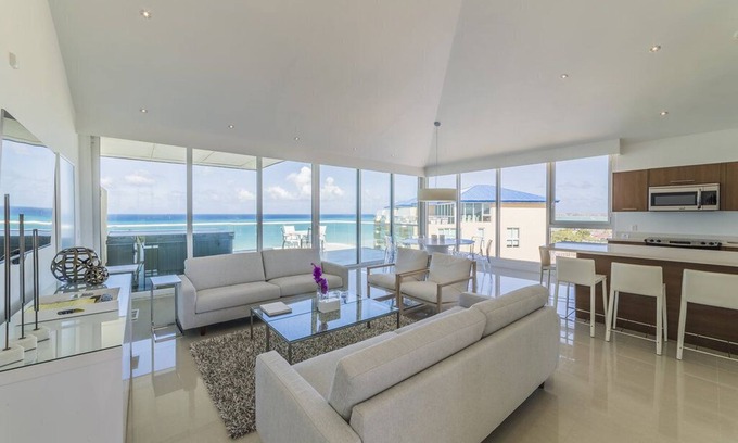 Palm Beach Condominio | Dúplex PENTHOUSE de 5 dormitorios: toda la familia en la playa