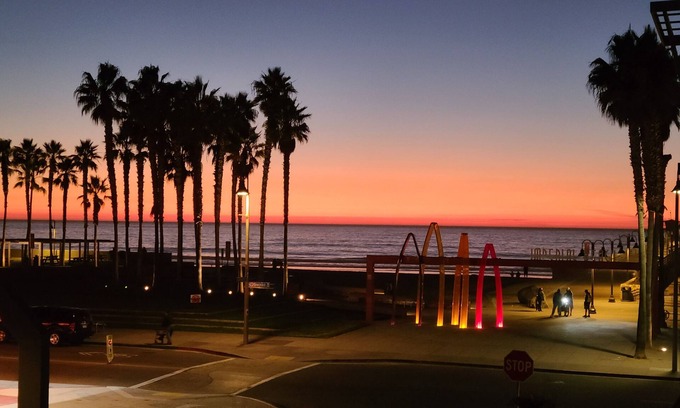 Imperial Beach Condominio | Ocean and Small town fun! Can't get better then that!