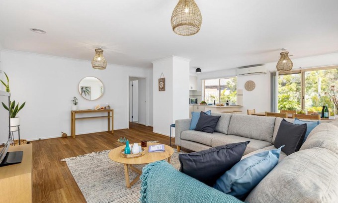 Tootgarook Casa | Ocean Bay Retreat - Relish in Gorgeous Beachy Style