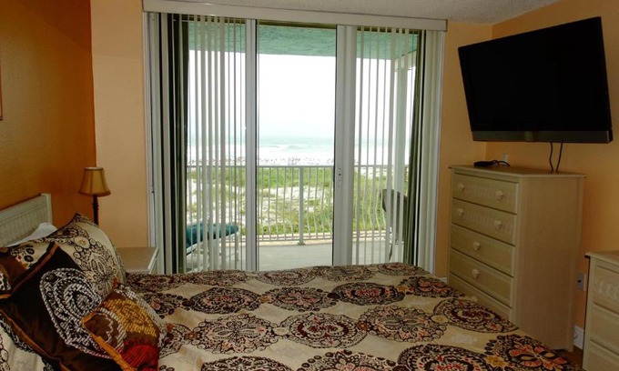 Crescent Beach Casa | Ocean Beach Villas Unit 203- Direct Oceanfront Condo!