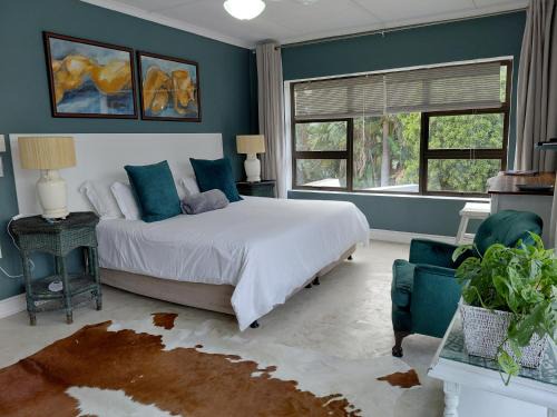 Umhlali Beach Casa | Ocean Blue Suite - Villa Roc Guesthouse