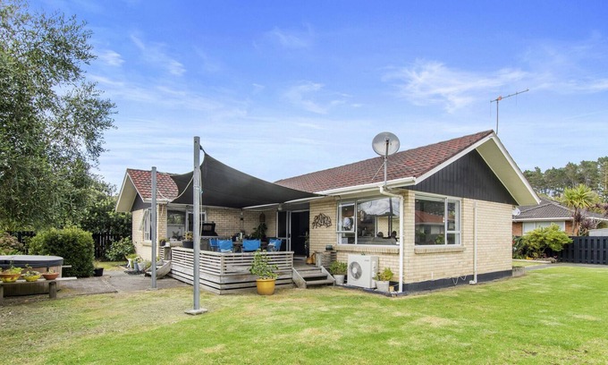 Ruakaka Casa | OCEAN BREEZE BACH - RUAKAKA BEACH HOLIDAY HOME in Ruakaka