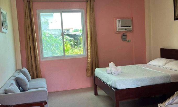 Bacnotan Apartamento | Ocean Breeze - Spacious Studio Suite