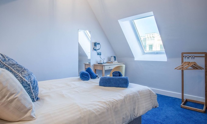 Saundersfoot Hotel | Ocean Cabins No. 12 @ The Square - Saundersfoot