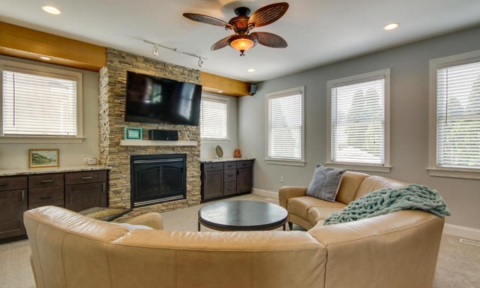 Little Salisbury Casa | Ocean City Home with Fire Pit and Grill Walk to Beach