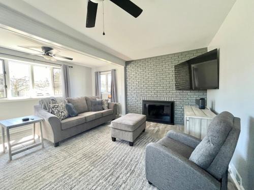 Angola on the Lake Casa | Ocean Eyes half mile to Beach Pet friendly AC