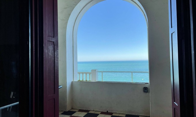 Guethary Apartamento | Ocean-facing duplex with terrace