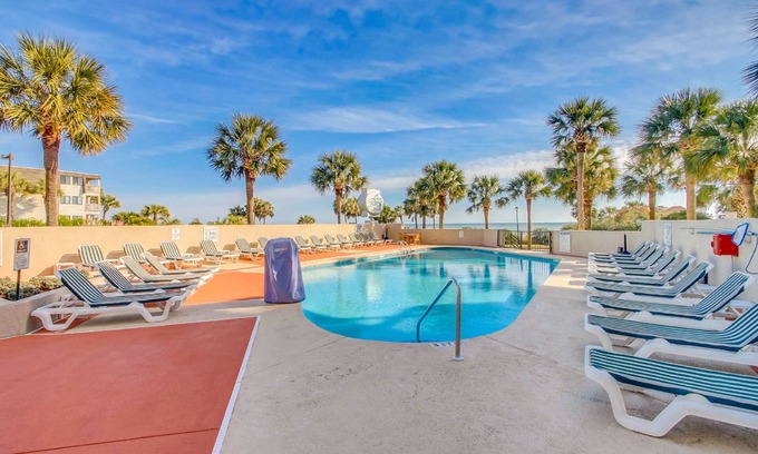 Myrtle Beach Condominio | Ocean Forest Plaza Luxury Getaway