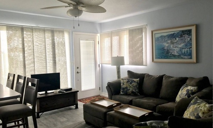 Mission Beach Apartamento | Frente al mar 1 bd abajo apt