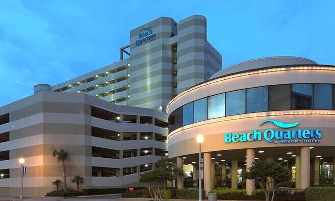 Virginia Beach Complejo | Ocean front 1-bedroom resort suite available from Aug 2 to Aug 9, sleeps up to 6