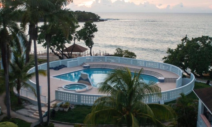 Orange Bay Casa | Belleza frente al mar en 2 plantas en The Point