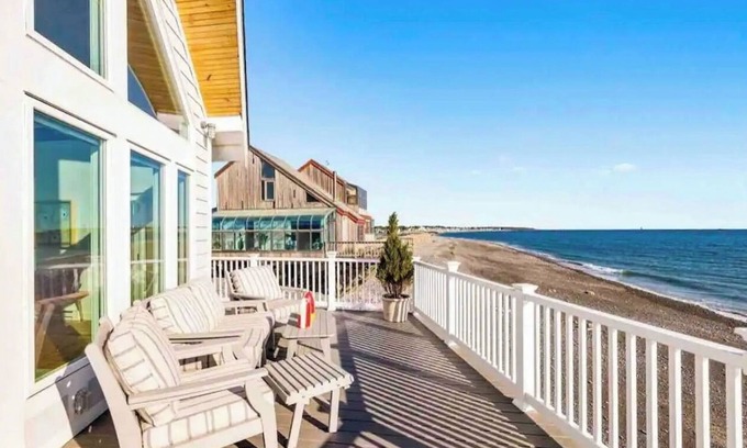 Scituate Casa | OCEAN FRONT HOUSE!