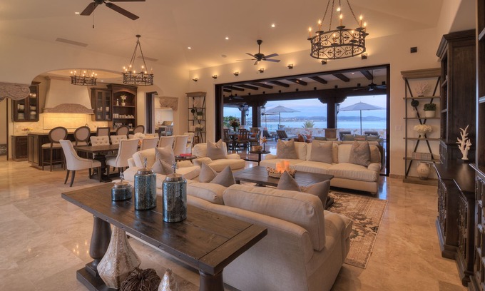 Los Cabos Casa | Lujosa casa en la cima de la colina con impresionantes vistas al mar.
