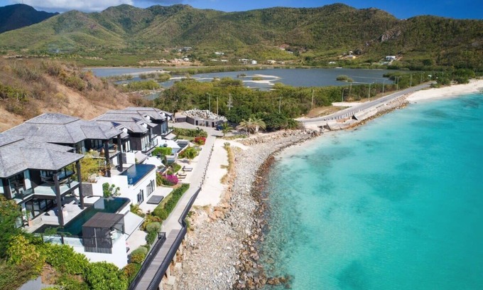 Fryes Beach Villa | Apartamento frente al mar moderno de tres habitaciones