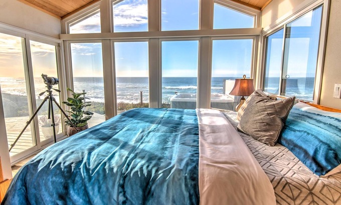 Gleneden Beach Casa | Frente al mar en Sandy Beach en Gleneden Beach! Bañera de hidromasaje con vista al mar! Se admiten perros ¡NOCHE LIBRE!