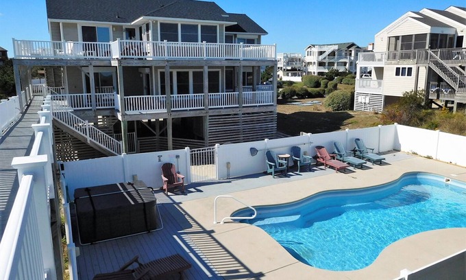 Whalehead Beach Casa | Frente al mar, piscina privada, bañera de hidromasaje, ascensor, sala de recreación. WH-39