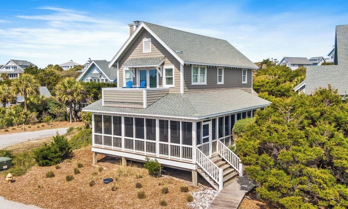 Flora's Bluff Casa | Ocean Front Sleeps 6 Steps to Beach Renovated to New 5 Star Home BHI Club