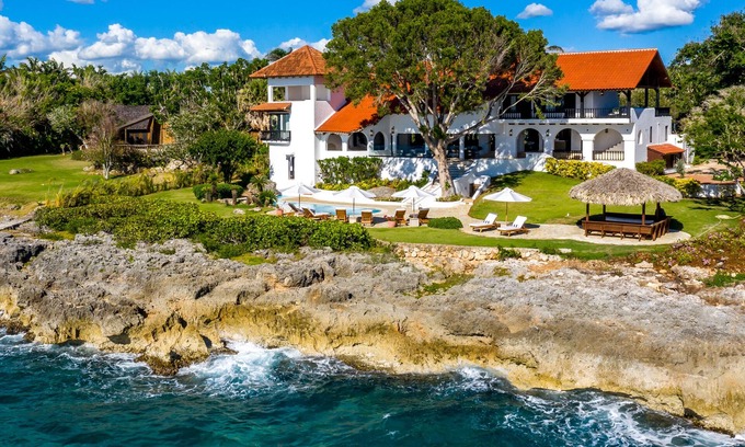 Punta Aguila Casa | Ocean Front Villa w/ private pool - 14 guests w/ service