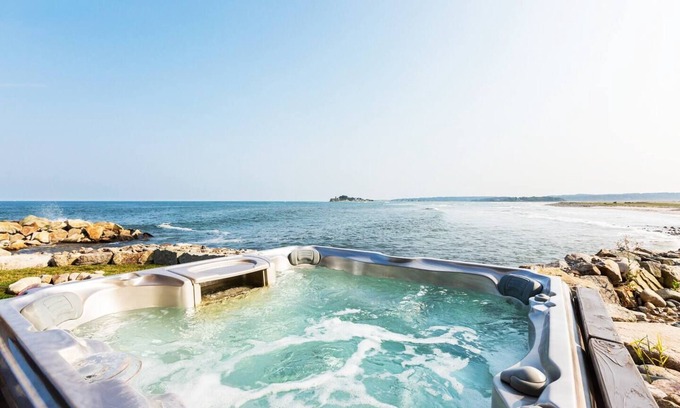 Greenbush Casa | Ocean Front w/views, HotTub, Fire Pit, Sleeps 10
