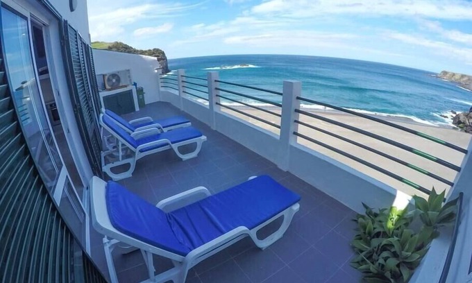 Ribeira Grande Casa | Ocean Garden House - Azorean Butler
