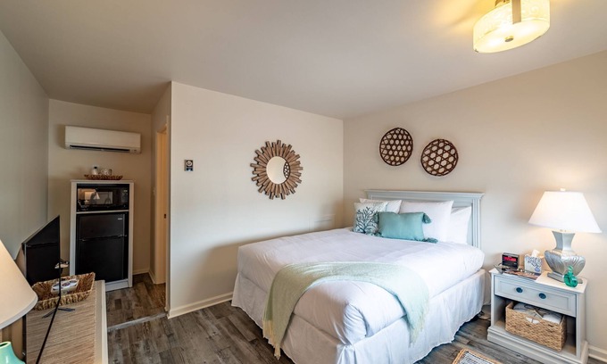 Rehoboth Beach Hotel | Ocean Glass Inn - Queen Room