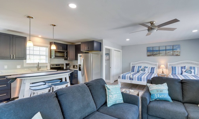 Ocean Isle Beach Apartamento | Ocean Isle Beach Vacation Rental ~ 1 Mi to Pier!