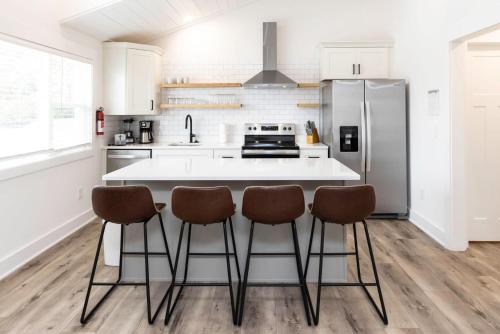 Northeast Virginia Beach Apartamento | Ocean Lofts in the Vibe #3 - 5 min walk to beach