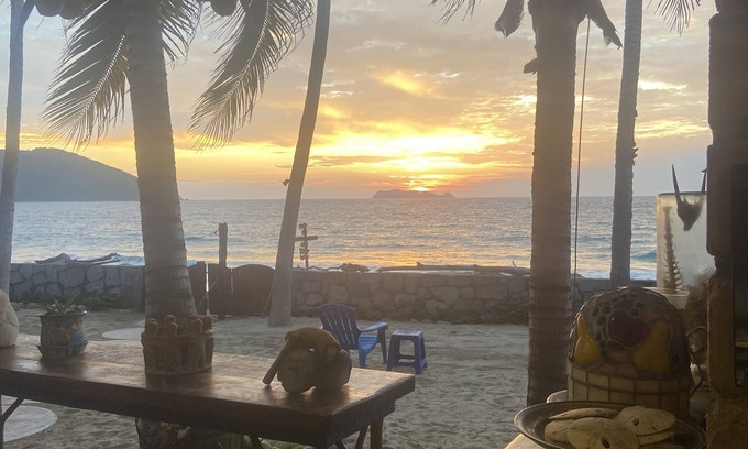 Barra de Potosi Cama Y Desayuno | Ocean Lover's Paradise - Garden Room 3