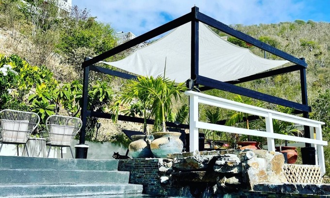 Estate Emmaus Cabaña | "Ocean" One bedroom cottage in the Garden of Eden Cottage Collection