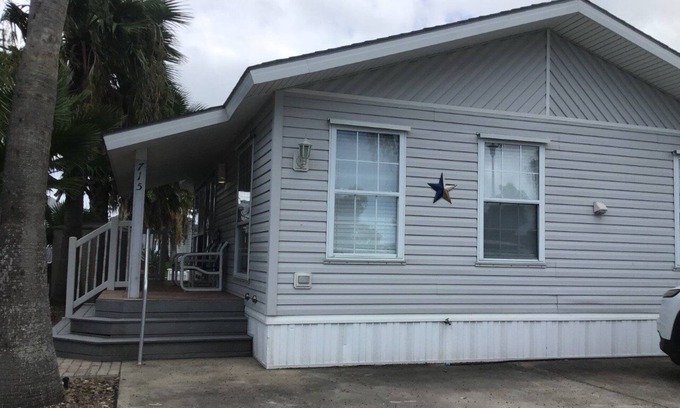 Port Isabel Cabina | Ocean Overlook- 715 E Clam