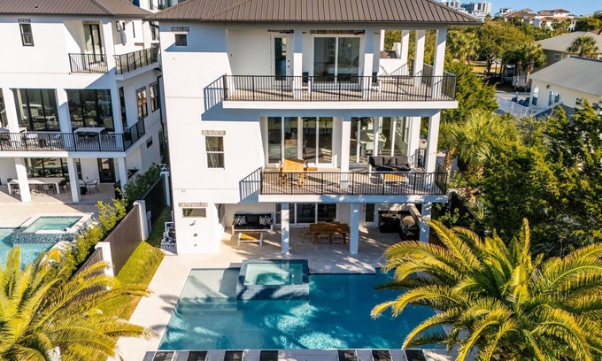 Frangista Beach Casa | 🌊 Ocean's 10 | 10 Bedrooms | Private Pool | Close 2 Beach | Elevator | FREE Golf 🏖️