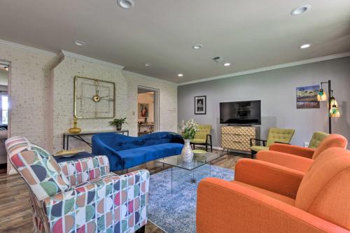 Biloxi Casa | Ocean Springs Home - Walk to Beach and Downtown!