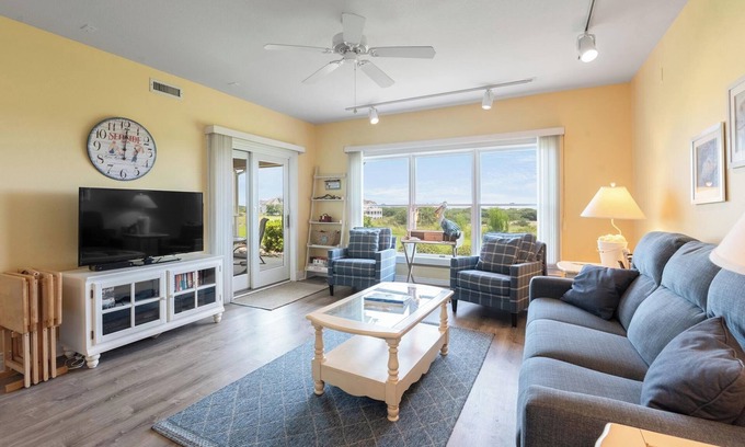 Corolla Condominio | Ocean Sunrise: Ground Level Condo, Golf Course & Ocean Views, Community Pool