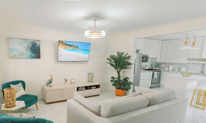 Puerto Barillas Casa | Ocean Vibes Home