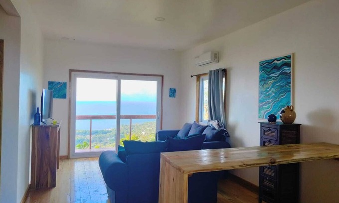 Crawfish Rock Condominio | Ocean view 2bedroom condo wonderful Views with AC, stunning Sunrise and sets.