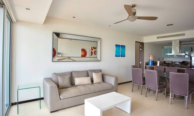 Cancun Apartamento | Pen 8C·Ocean view 3 bedroom condo! Infinity pool
