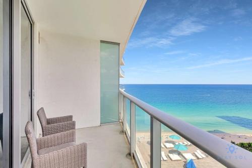 Hollywood South Central Beach Apartamento | Ocean View Balcony Beachfront Resort Amazing Pools