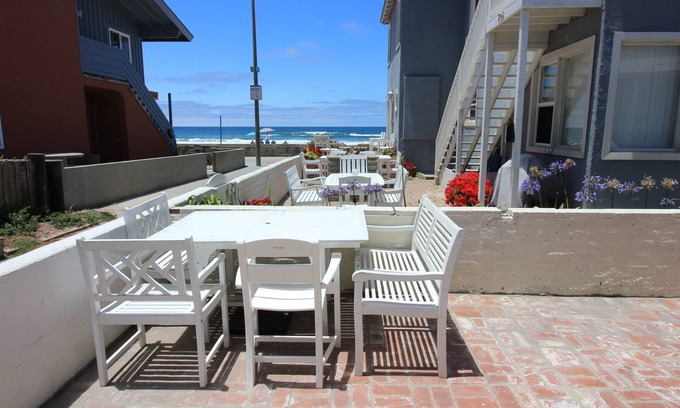 Mission Beach Cabaña | Ocean View Beach Cottage, Steps To Ocean - 4BR, 2BA- Capacidad para 8 personas