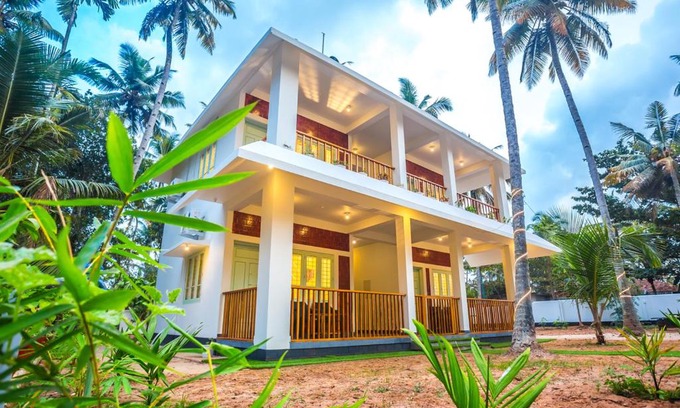 Varkala Complejo | Ocean View Beach Villa Varkala by VOYE HOMES