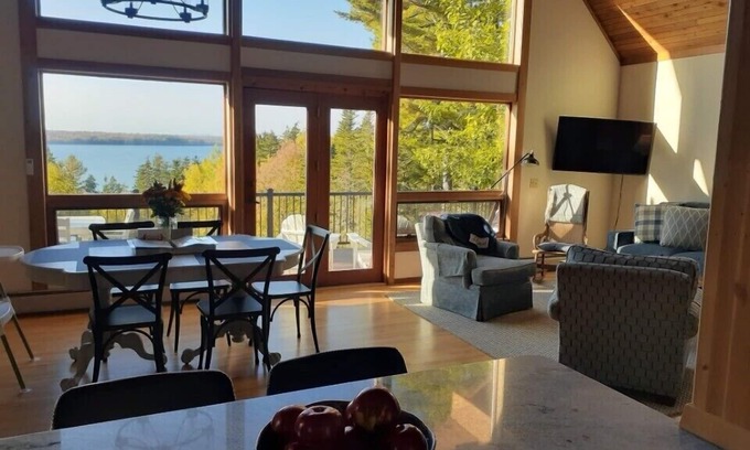 Bar Harbor Casa | Ocean View Cedar Chalet/ 10 min to Acadia