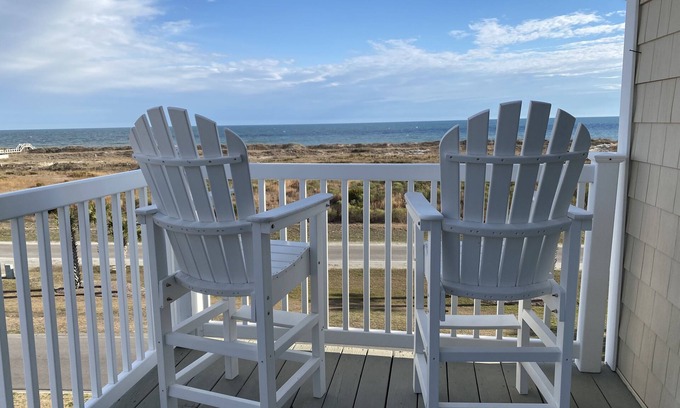 Ocean Isle Beach Condominio | Condominio con vista al mar! ¡Perfecto para familias / golfistas / grupos!