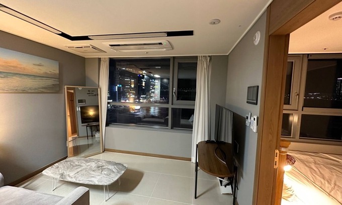 Suyeong-Gu Apartamento | Ocean view, drone show main view Apartment