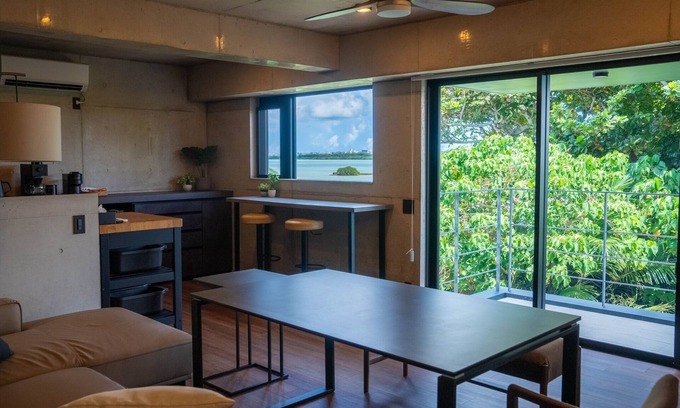 Miyakojima Casa | Ocean view Free minivanMaximum 8 peopleChecki / Miyakojima Okinawa