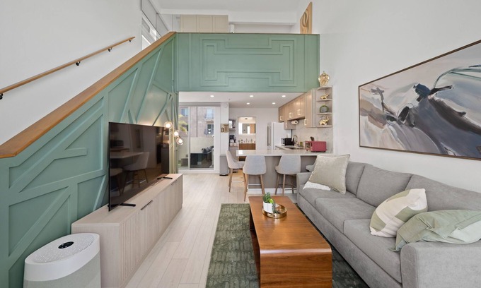 Harborview Condominio | Ocean View Loft-Little Italy near Downtown/Gaslamp - Close to everything!!
