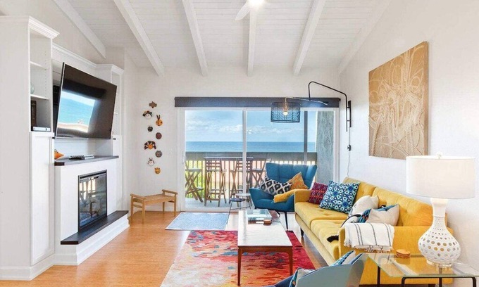 Solana Beach Condominio | Ocean View single story, Pool, Spa, Beach Access